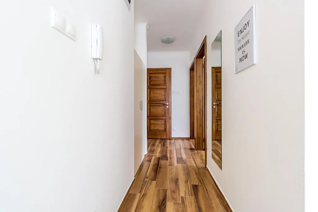 Aqualiget-Apartmanhaz E-Car Plug-In Point Szeged Apartment